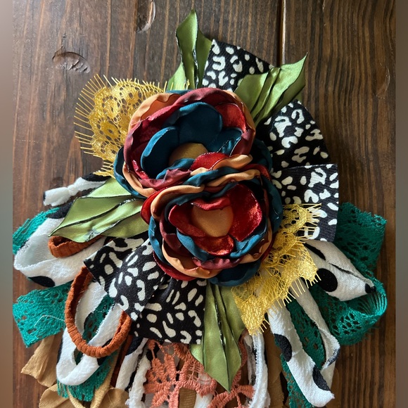 SOLD • Medium Sized Scrappy Flower Pin/Brooch - Picture 4 of 4